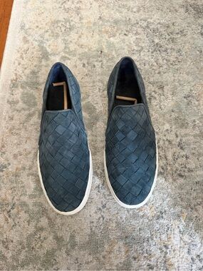Men's Vince suede woven loafers Never Worn